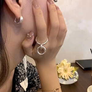 Minimalist double-layered silver metal ring and irregular hoop earrings set for women
