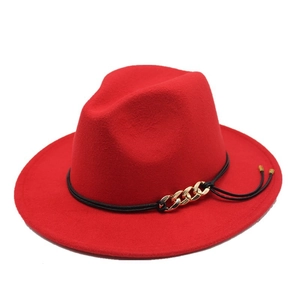 Classico cappello fedora in lana rossa per uomo e donna con fascia nera e catena dorata