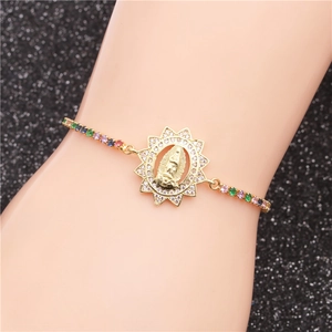 Bracelet doré ajustable avec pendentif Vierge de Guadalupe et zircons multicolores
