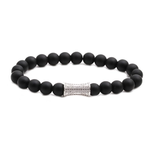 Bracelet en perles noires mates avec cylindre en zircon argenté pour hommes et femmes