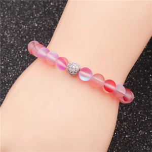 Mondstein-Armband mit mattierten Verlaufsperlen und mikrogefasster Zirkonia-Kugel