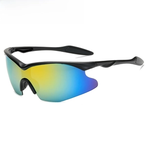 Detail of colorful gradient polarized lenses and black rimless frame on sports sunglasses