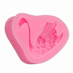 Pink 3D swan silicone cake mold for DIY fondant and chocolate baking in heart shape