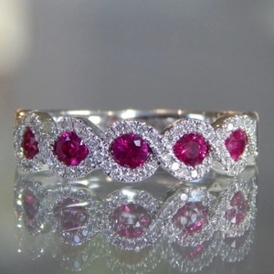 Luxury Wave Shaped Copper Ring For Women With Round Cut Emerald Green Or Ruby Red Cubic Zirconia Halo Setting Wedding Jewelry