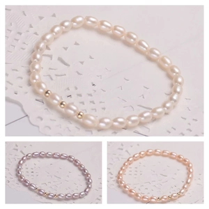 Elegante natuurlijke zoetwaterparel armband met gouden kralen in wit, lila en roze