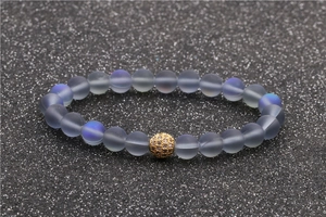 Bracelet de perles de pierre de lune 8mm pour hommes et femmes avec boule zircon dorée