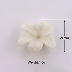 24mm white resin 3D flower pendant for DIY earrings and crafts weighing 1.6g