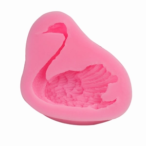 3D swan shaped silicone cake mold for DIY fondant chocolate baking with feather textures