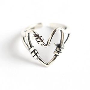 Minimalist 925 sterling silver handmade heart-shaped wire wrapped open ring in silver finish