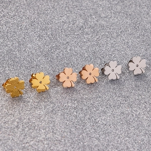 Three pairs of clover stud earrings in gold, rose gold and silver stainless steel