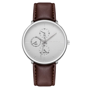 Montre homme élégante avec bracelet en cuir marron et cadran blanc à trois sous-cadrans