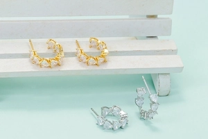 Elegant C-shaped heart zircon hoop earrings in gold and silver finish for women