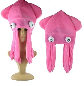 Detailweergave van zachte roze fluwelen inktvishoed voor cosplay en feestjes