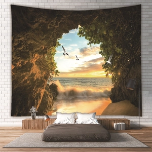 Detaillierter Wandteppich mit Strandsonnenuntergang an einer weißen Ziegelwand im Schlafzimmer