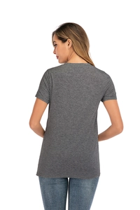 Rückansicht eines grauen Still-T-Shirts mit kurzen Ärmeln und schlanker Passform