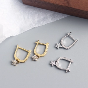 U-shaped S925 sterling silver earrings with diamond flower charms in gold and silver