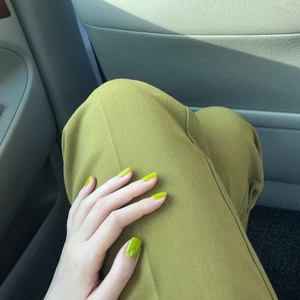 Uñas Postizas Cortas Brillantes Verde Aguacate Impermeable Color Sólido Puntas de Uñas Artificiales Para Mujer Manicura Diaria JP771