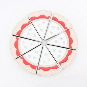 Cartoon pizza enamel brooch pin set of 8 alloy badges forming a creative circle shape
