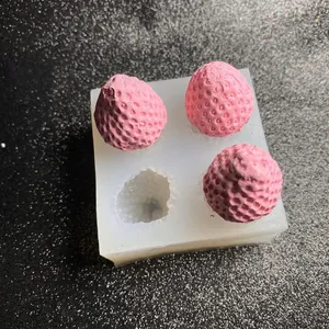 Realistische 3D-Erdbeere Silikonform mit vier Mulden für DIY-Kuchen-Fondant und Seifenherstellung