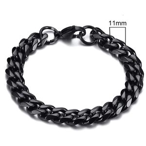 Detail shot of 11mm matte black Cuban link chain bracelet for men with premium texture