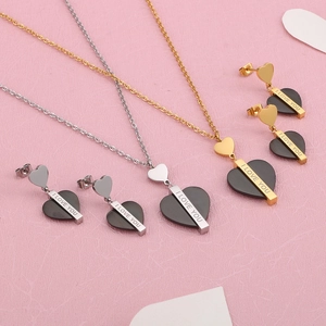 Ensemble bijoux collier et boucles d'oreilles cœur I Love You en finitions or et argent