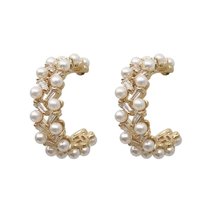 Elegant C-shaped earrings with gold plating, pearls and sparkling cubic zirconia crystals