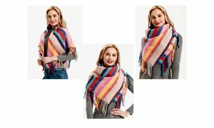Dreiteilige Ansicht eines bunt gestreiften Strickschals mit langen Fransen für Herbst und Winter