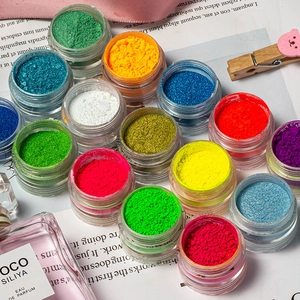 Set de 14 poudres pailletées pour nail art avec pigments néon et finitions métalliques