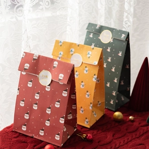 Christmas Gift Paper Bags White Kraft Packaging With Sealing Stickers Cartoon Santa Reindeer Patterns Festive Holiday Treat Wrapping
