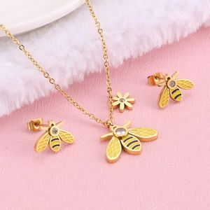 Bee Necklace And Stud Earrings Stainless Steel Enamel Cubic Zirconia Animal Clavicle Chain Jewelry For Women Gift