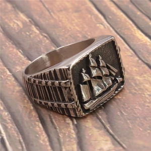 Anello massonico vintage con veliero in acciaio inossidabile e finitura argento ossidato