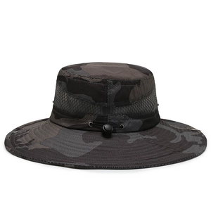 Cappello da sole mimetico uomo con tesa larga, mesh traspirante e cinturino regolabile