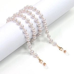 Elegant 4-10mm pearl eyewear chain with golden lobster clasps for sunglasses and masks