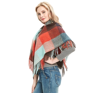 Écharpe à carreaux surdimensionnée avec franges en blocs orange, rouge et bleu