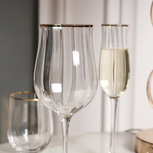 Tulip crystal glass set with vertical ribs and gold rim for cocktails and juice