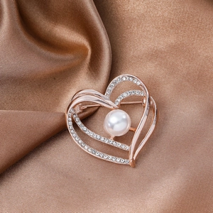 Elegant rose gold double heart brooch with white pearl and rhinestones on satin