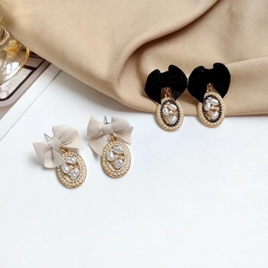 French Vintage Bowknot Artificial Pearl Earrings Fabric Velvet Alloy Elegant Jewelry Women With 925 Sterling Silver Earring Post