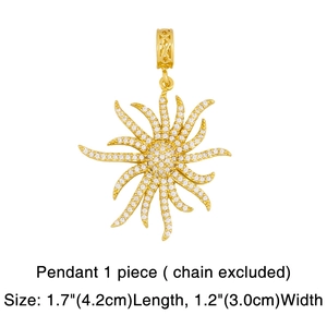 Vue macro d'un pendentif soleil doré serti de zircons avec dimensions détaillées