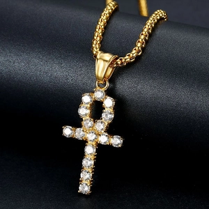 Collier croix Ankh en acier inoxydable plaqué or hip-hop serti de zircons étincelants