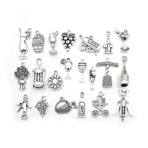 Silberne Wein-Anhänger aus Legierung für DIY-Schmuck wie Flaschen und Weingläser