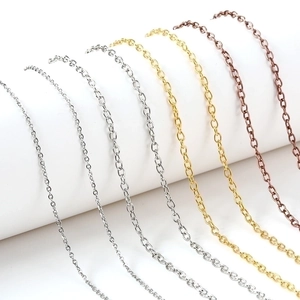 Halsketten aus poliertem Edelstahl in Gold, Silber und Roségold in verschiedenen Breiten