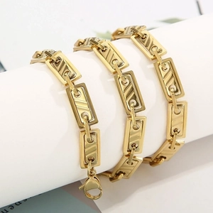 Golden stainless steel geometric rectangle link chain necklace with lobster clasp