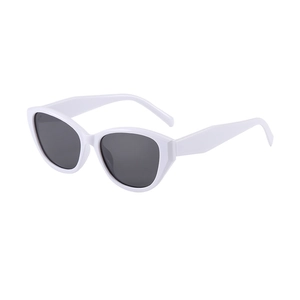 Lunettes de soleil œil de chat blanches avec monture épaisse et verres UV pour extérieur