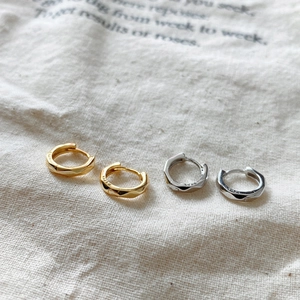 Minimalist 925 sterling silver geometric faceted hoop earrings in gold and silver finish