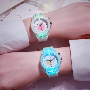 Montres LED lumineuses pour enfants avec bracelet silicone et jolis motifs de fruits
