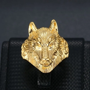 Gold plated wolf head ring for men with 3D embossed punk style details and brushed metal finish
