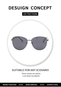 Détail de lunettes aviateur avec monture en métal argenté et texture chaîne sur le bord