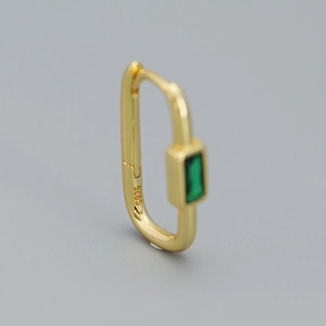 Golden S925 silver U-shaped earring with emerald green zircon in a geometric design