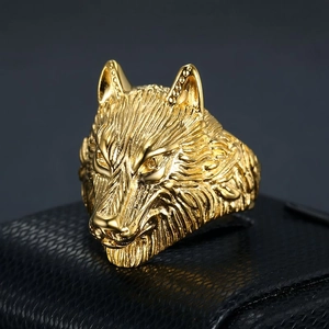 Gold plated stainless steel wolf head ring for men with detailed hip-hop style engraving