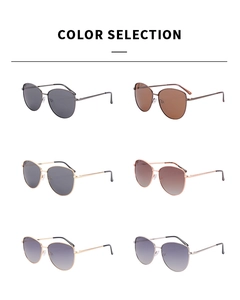Collage de six lunettes de soleil aviateur classiques en diverses couleurs de montures